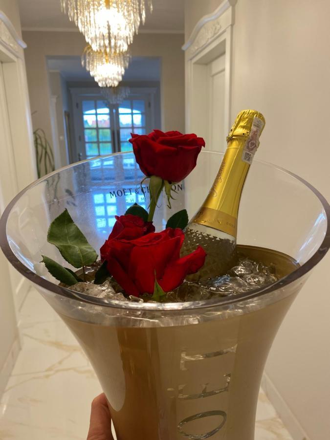 La Rose Residence Mikołajki Luaran gambar